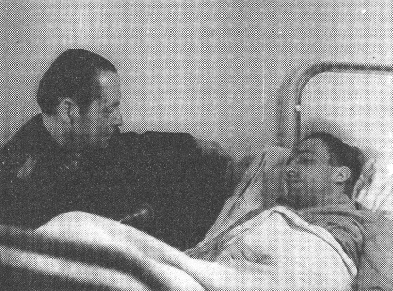 Д-р Ернст Гадерман до оперирания Ханс-Улрих Рудел в болницата 69_operiran.jpg